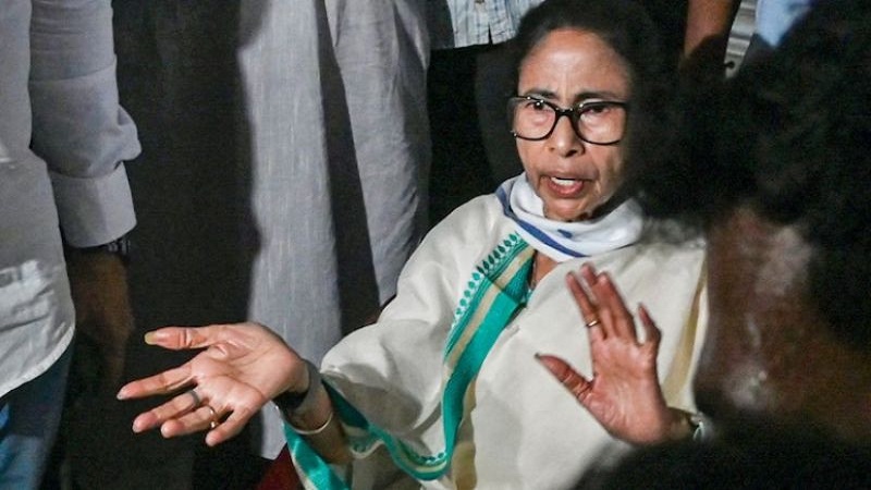 পশ্চিমবঙ্গে সাংবিধানিক সংকট তীব্র,বিধানসভা ভেঙে দিলেন রাজ্যপাল